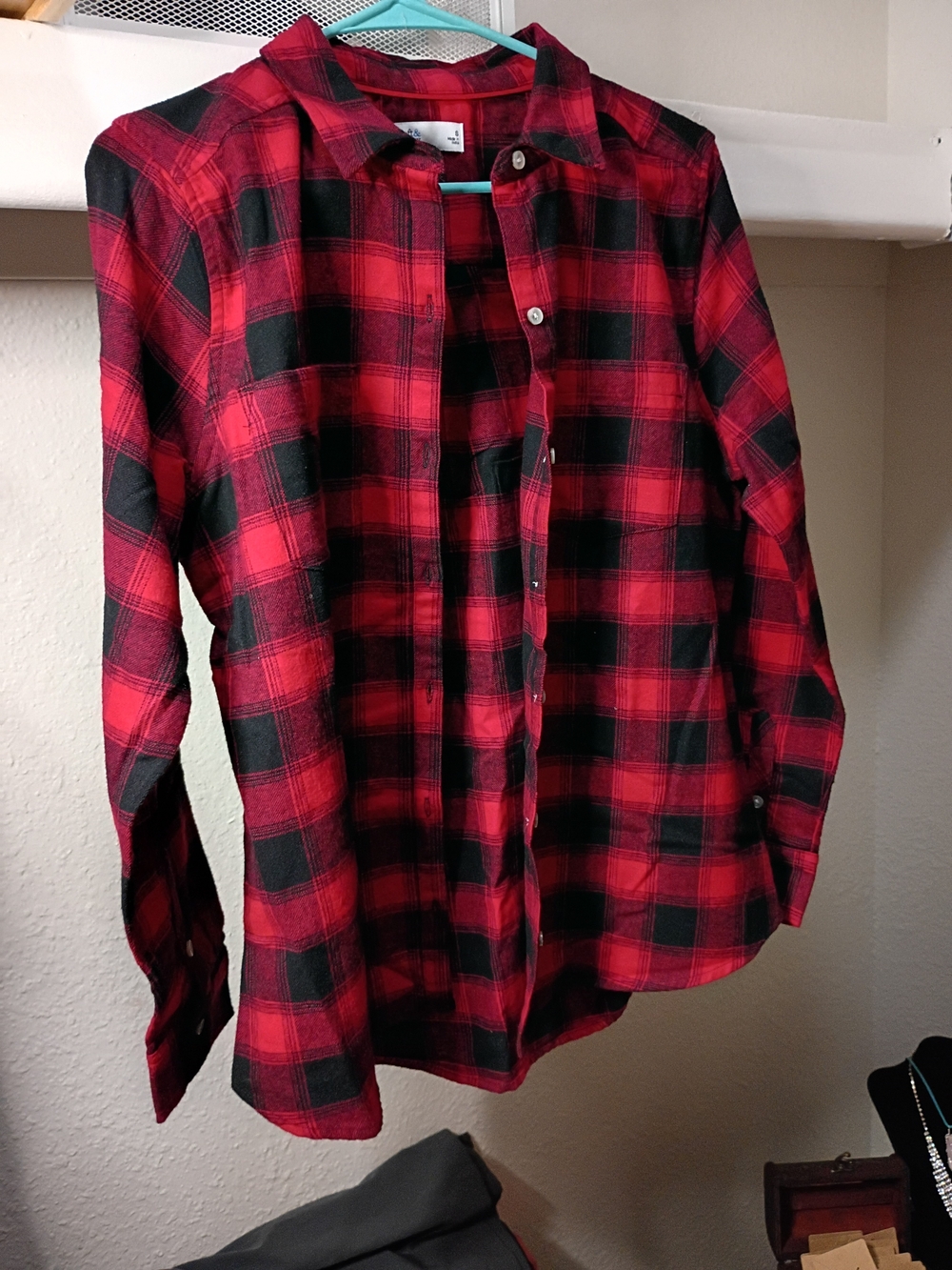 croft & barrow Red and Black Plaid Button-Down Shirt